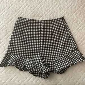 Zara black and white checkered ruffle shorts